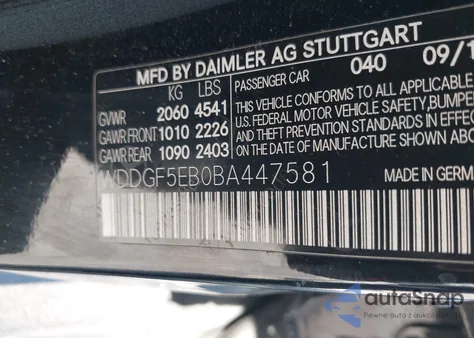 2011 Mercedes-Benz C 300 Luxury/Sport z USA, uszkodzony, nr VIN WDDGF5EB0BA447581